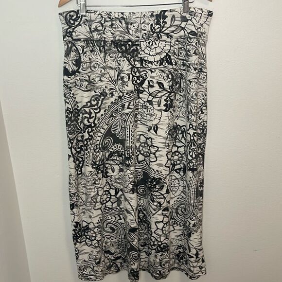 Great Northwest Indigo maxi Skirt.  Size L.  Black white gray. Elastic waistband - Picture 1 of 3